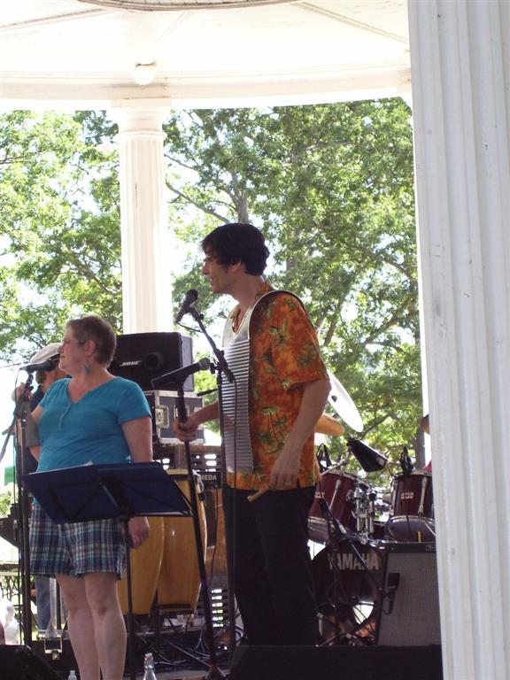 Tom & Sammi on Vocals.JPG